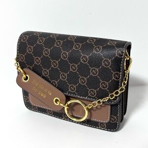 1291-Elegant Brown Crossbody Bag with Gold Chain